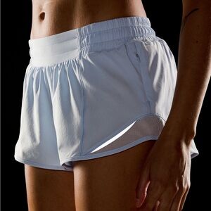 Lululemon hotty hot short 2.5”